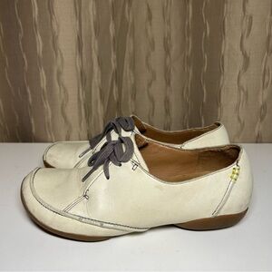 Clarks Artisan Felicia Alice Women's 5.5 Sneakers Ivory Leather Gray Laces